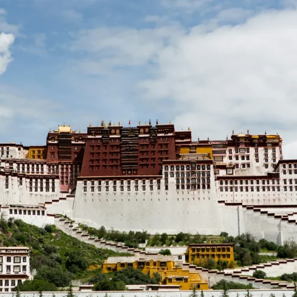lhasa gumba