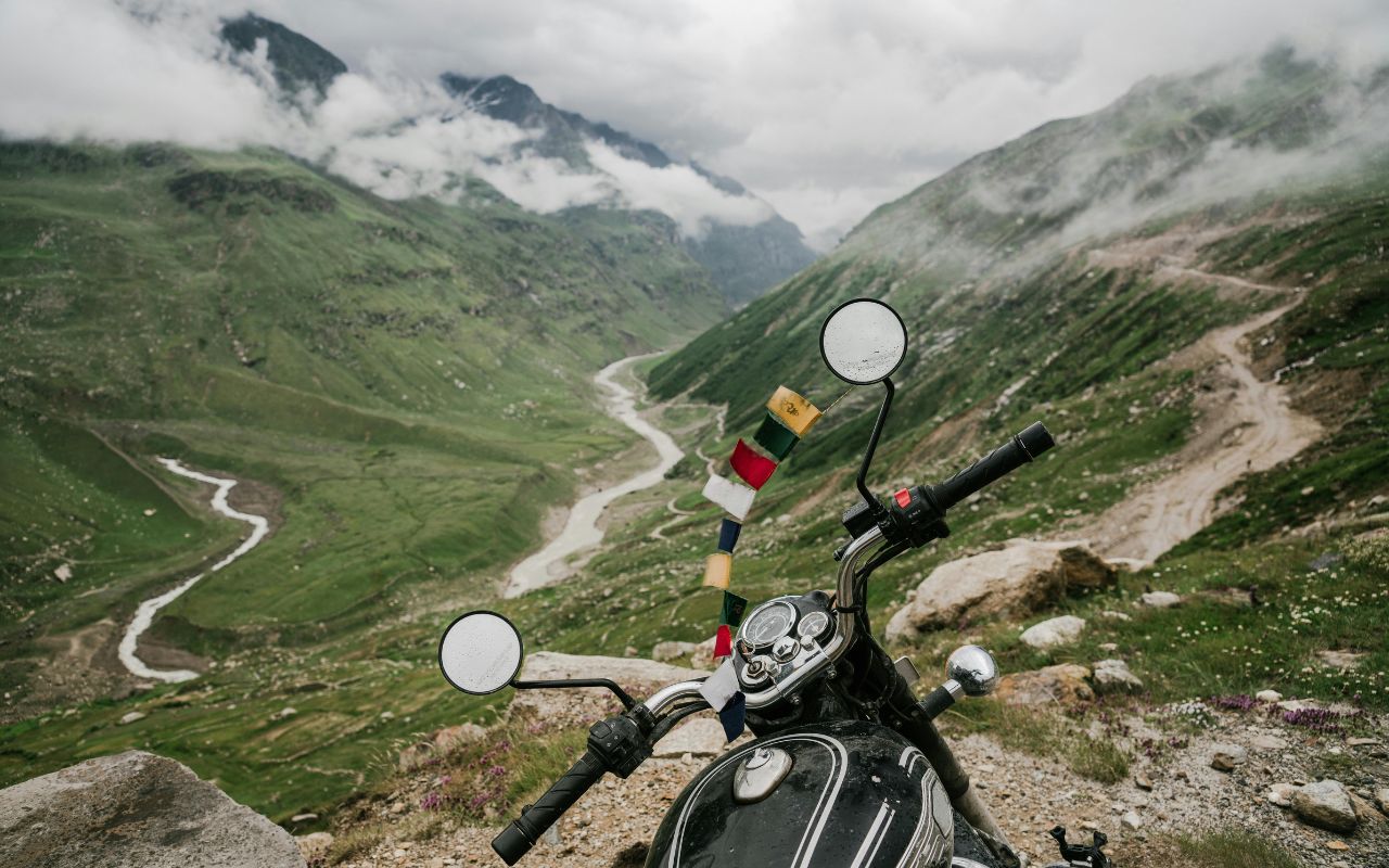 Manang Mustang Motorbike Tour