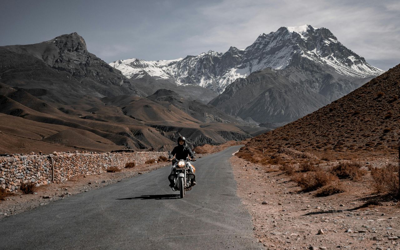 Manang Mustang Motorbike Tour